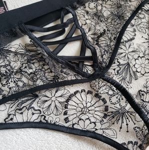 Ultra lacy high waist thong panty